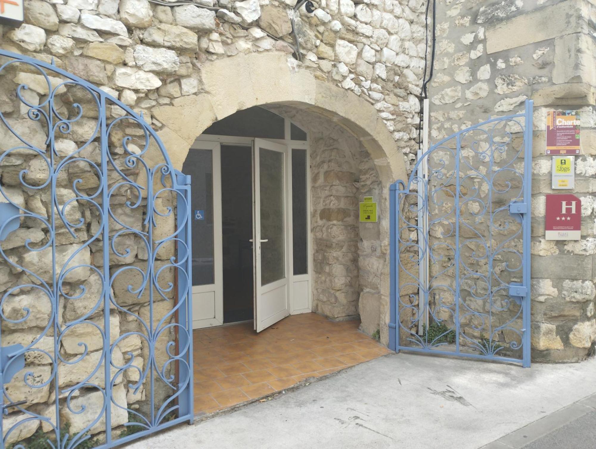 Logis Hotel Restaurant L'Esquielle Saint-Genies-de-Malgoires Exterior photo